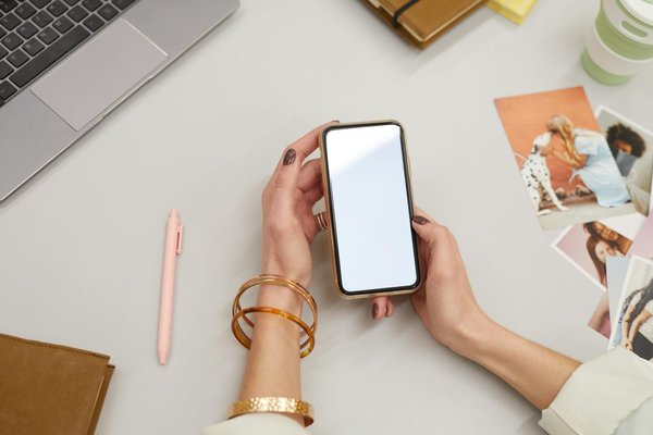 Comment réduire la lumière bleue émise par l'écran sur un OnePlus 10 Pro pour un meilleur sommeil ?